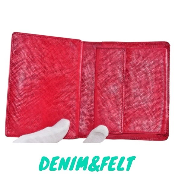 ♥️♥️PRADA Red Saffiano Leather Logo Plate Bi-Fold Wallet | PRELOVED ♥️♥️ - Picture 7 of 12